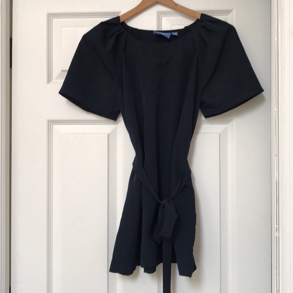 Vera Wang Navy Top - Picture 1 of 3